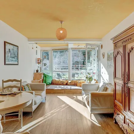 Appartement Charming And Calm 2br W Balcony At The Heart Of - Welkeys